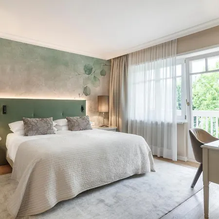 Pienzenau Am Schlosspark 4*